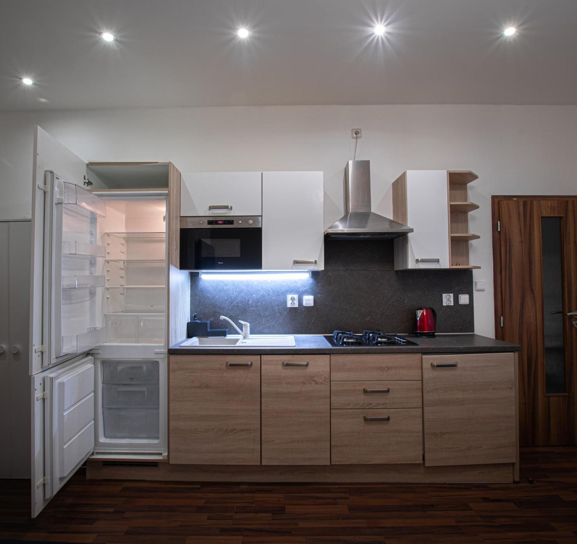 Cozy Homestay At Andel ปราก ภายนอก รูปภาพ